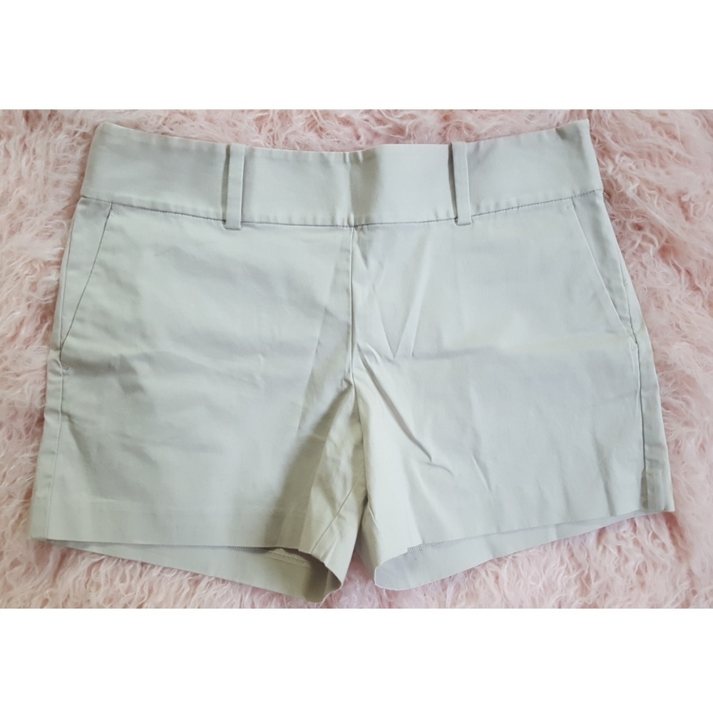 Ann Taylor City Short 8 NWOT